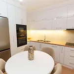 Dion Apartament Saranda