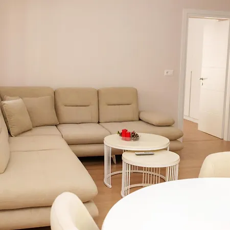Dion 公寓 Sarandë